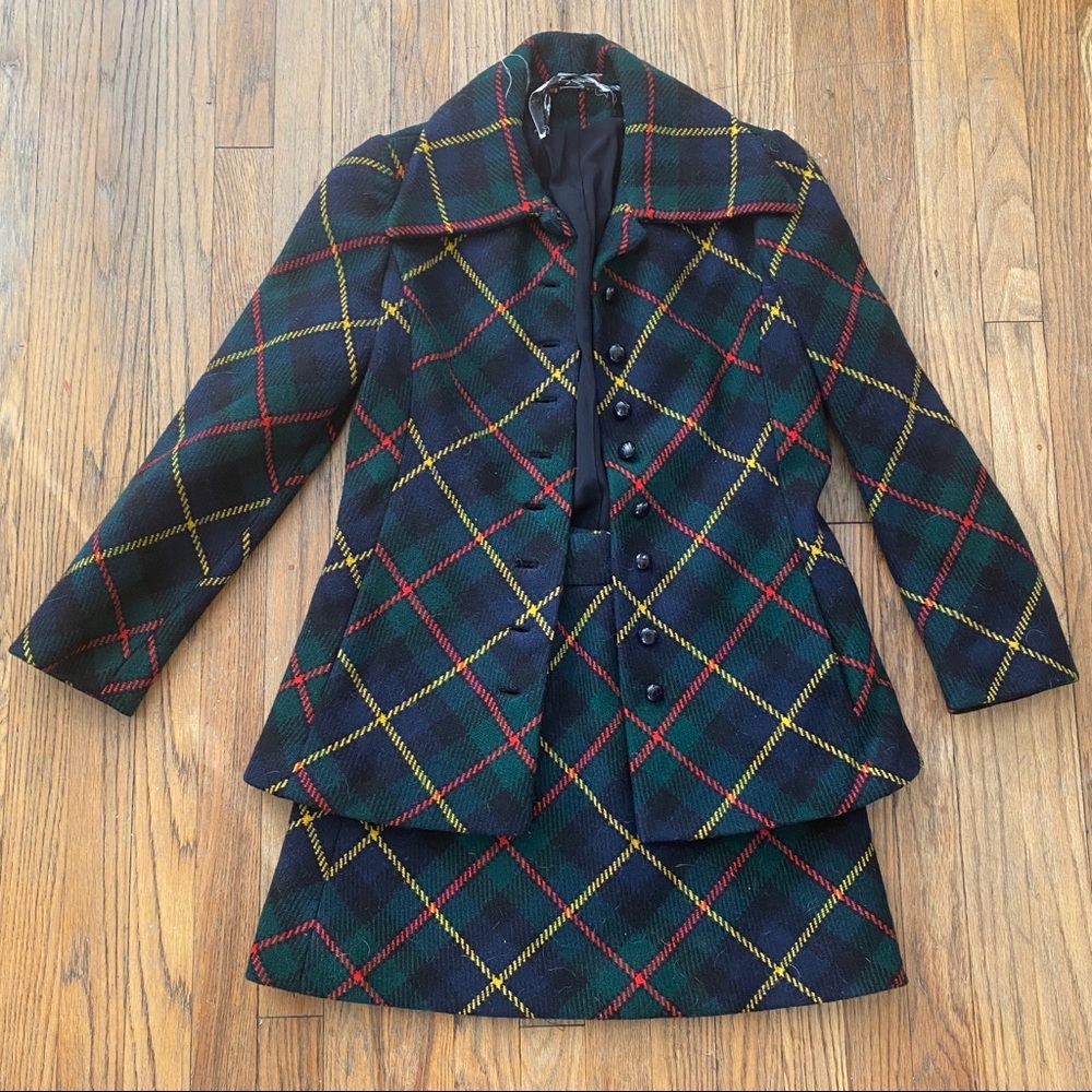 Vintage “Clueless” 2-piece plaid skirt and blazer